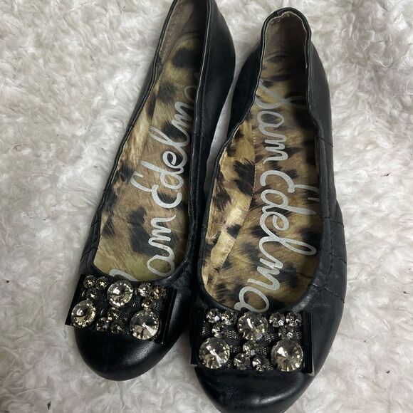 Sam Edelman leather black slip on flats with front jewel brooch accent Size 9 - Picture 2 of 8